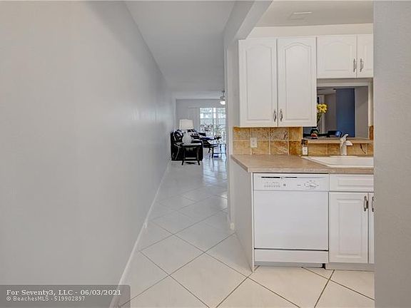 2nd image of 2504 Antigua Ter APT F1