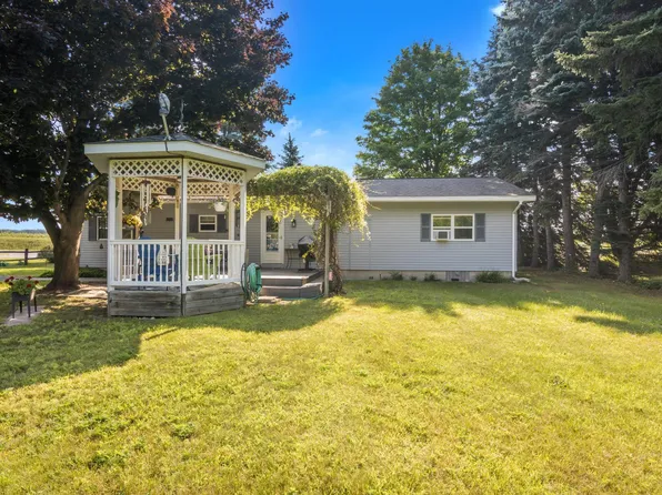 10892 E Murray Ct, Suttons Bay, MI 49682