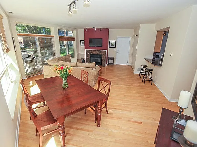 1141 W Washington Blvd #206 — Photo 2
