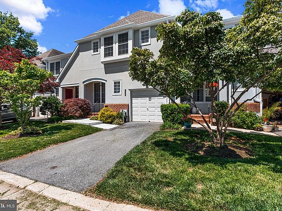 2nd image of 104 Old Plantation Way #104