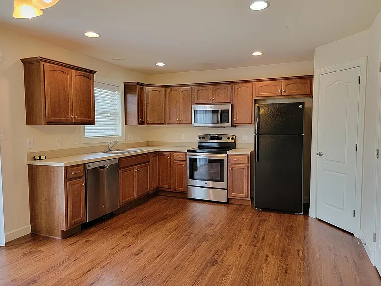 5231 Summerfield Dr — Photo 9