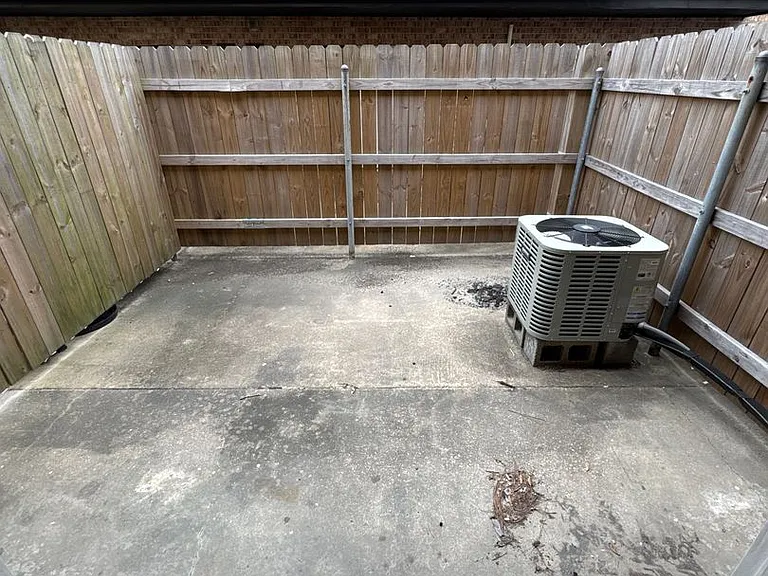 1023 Talbot Ave — Photo 10