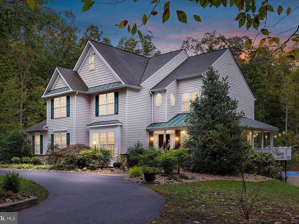 1st image of 13030 Dahlia Ln