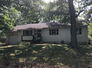 19 Princeton Dr, Howell, NJ 07731