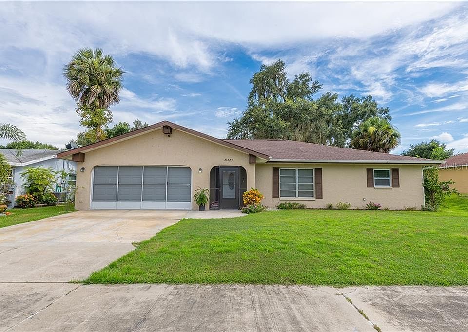 1st image of 21225 Quesada Ave