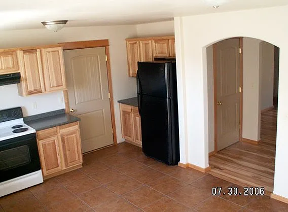 1222 College St — Photo 2