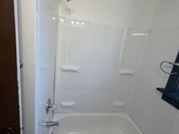4th image of 3517-3543 Bingham Ave #206