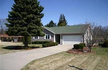 2nd image of 1321 N Manor Dr
