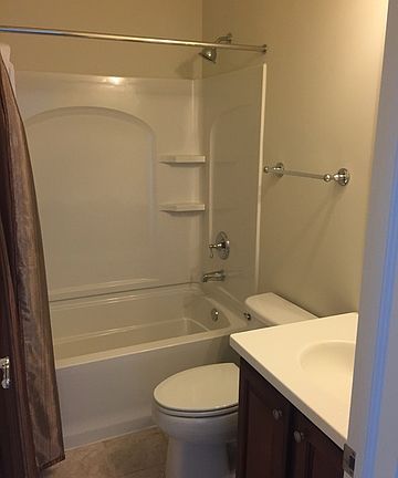 5th image of 3685 Ryerson St