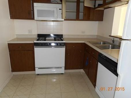4th image of 1170 N Sterling Ave Unit 209