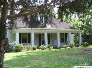 5394 Old Moulton Rd, Decatur, AL 35603
