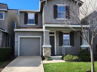 2516 Huckleberry Cir, West Sacramento, CA 95691