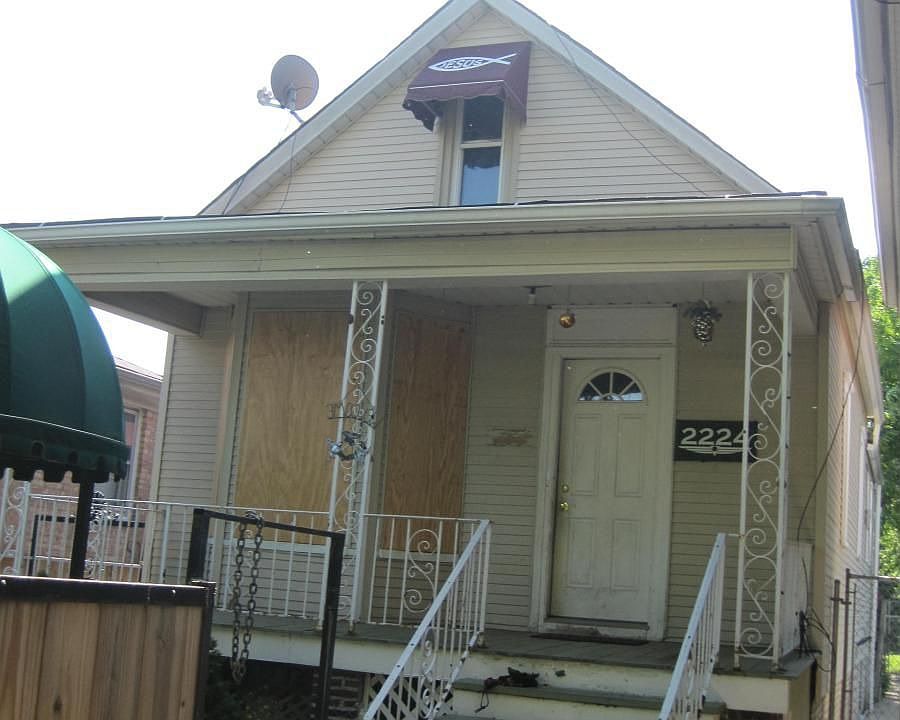 1st image of 2224 N La Crosse Ave