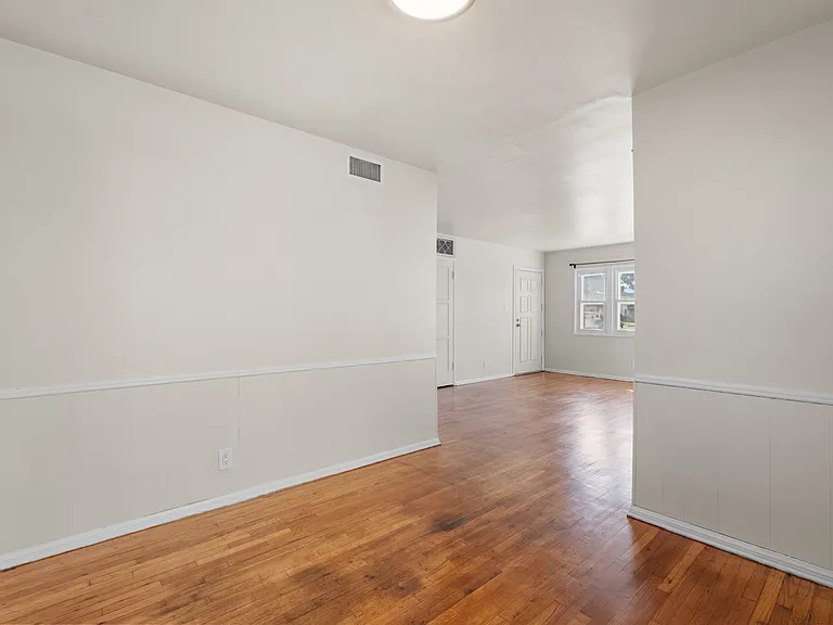 10314 S Wilton Pl #10316 — Photo 3