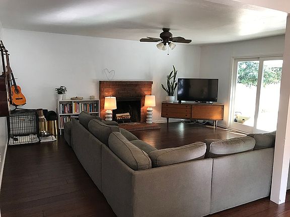 5th image of 483 Luneta Dr