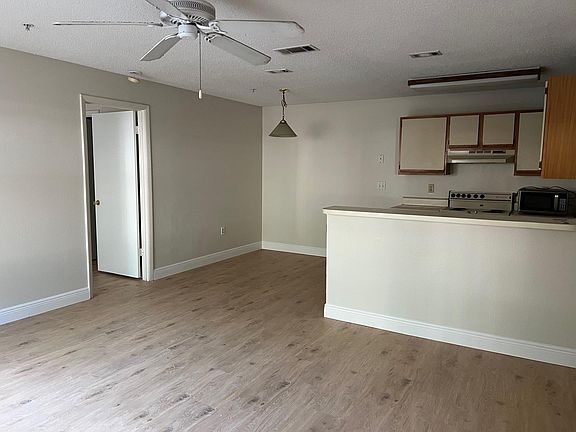 2nd image of 642 Dory Ln Unit 202
