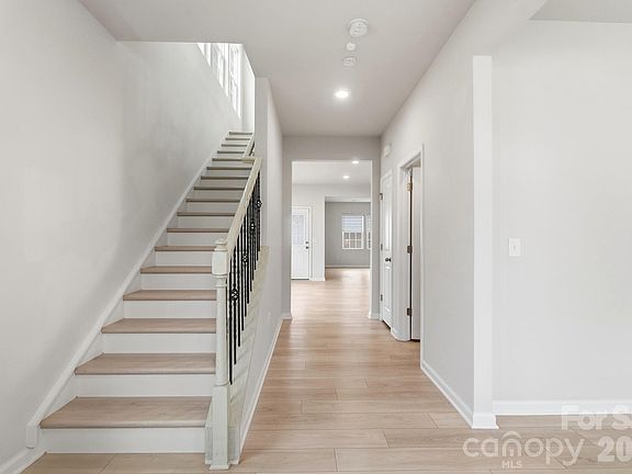 4th image of 13905 Castle Nook Dr