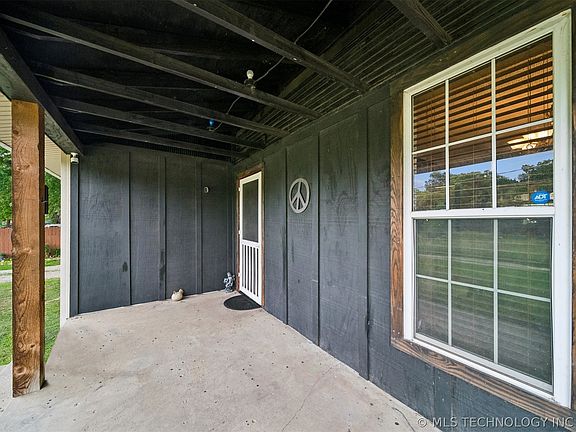 2nd image of 809 S Park St