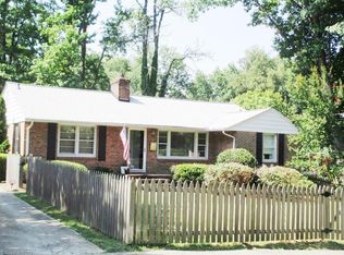 2633 Beechwood St, Greensboro, NC 27403