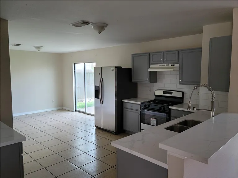 7915 Summerfern Ct — Photo 7