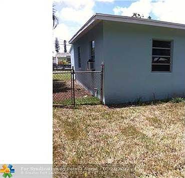 2nd image of 1618 NW 13th Ct