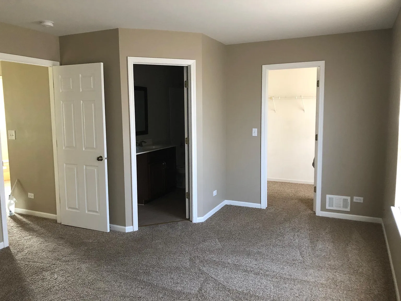 3 bed, 2.5 bath, 1500 sqft, $2,650 — Photo 3
