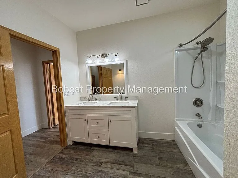 1300 Bridle Way — Photo 36
