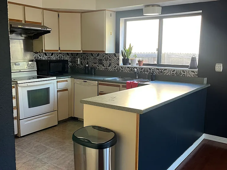 5726 S Lansing Ct — Photo 11