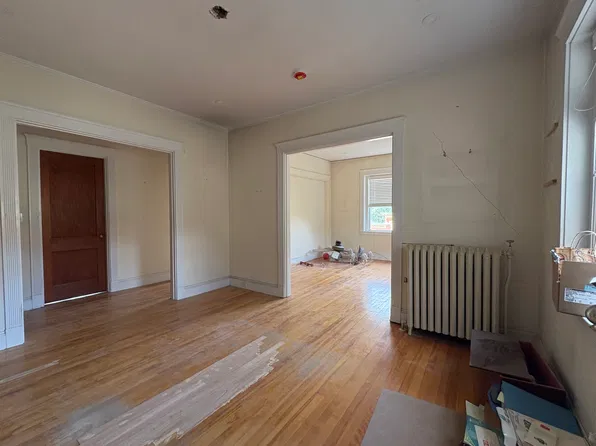2 Claflin Rd #6, Brookline, MA 02445