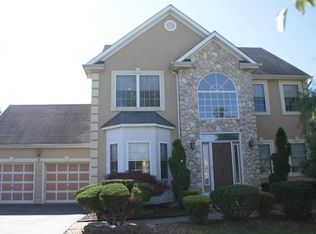 11 Hampton Ct, Matawan, NJ 07747