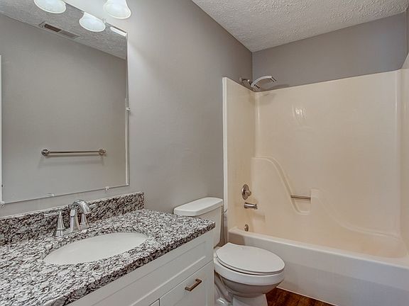 3rd image of 4623 Kings Mill Dr