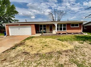 9824 Tullamoor Dr, Saint Louis, MO 63136