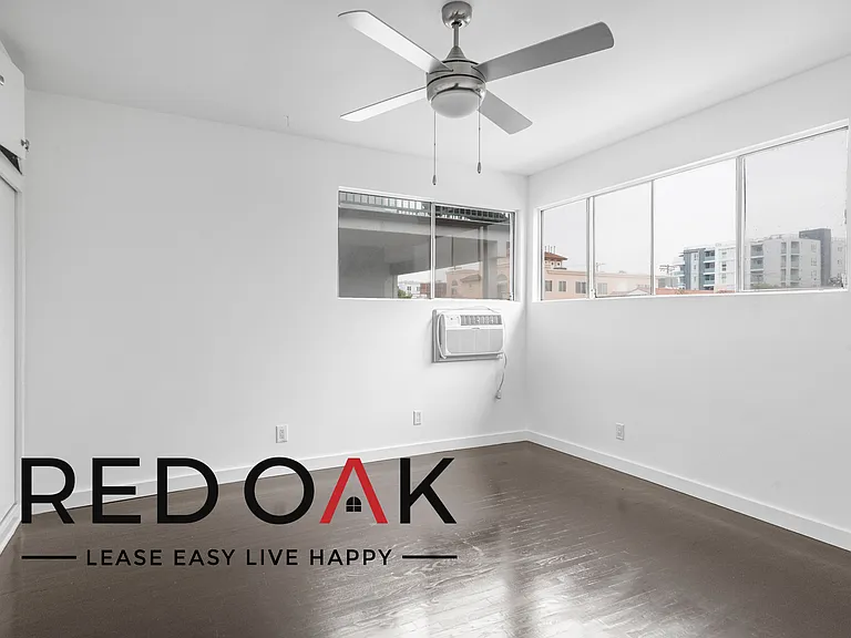 1437 S Sherbourne Dr #5 — Photo 3