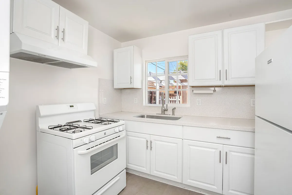 Building Photo - 11356 Acala Ave #11358