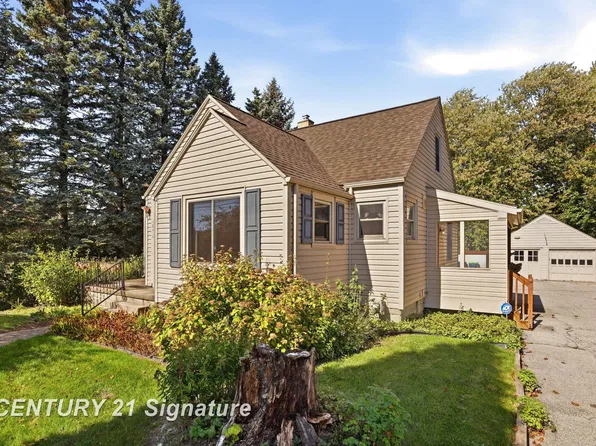 2892 Shattuck Rd, Saginaw, MI 48603