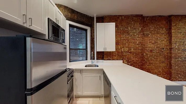 Rented by Bond New York | media 4