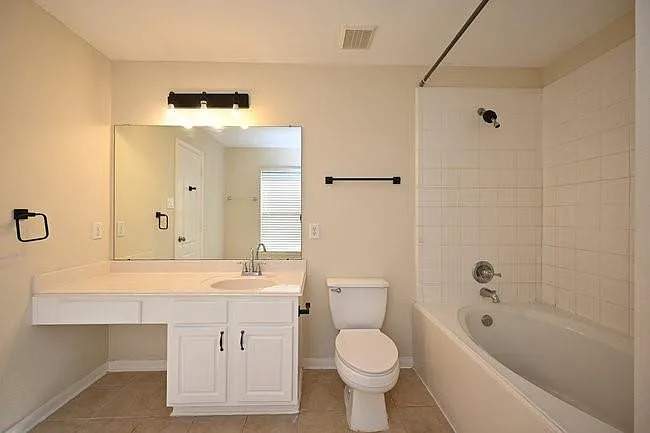 9403 Coatsworth Dr — Photo 14