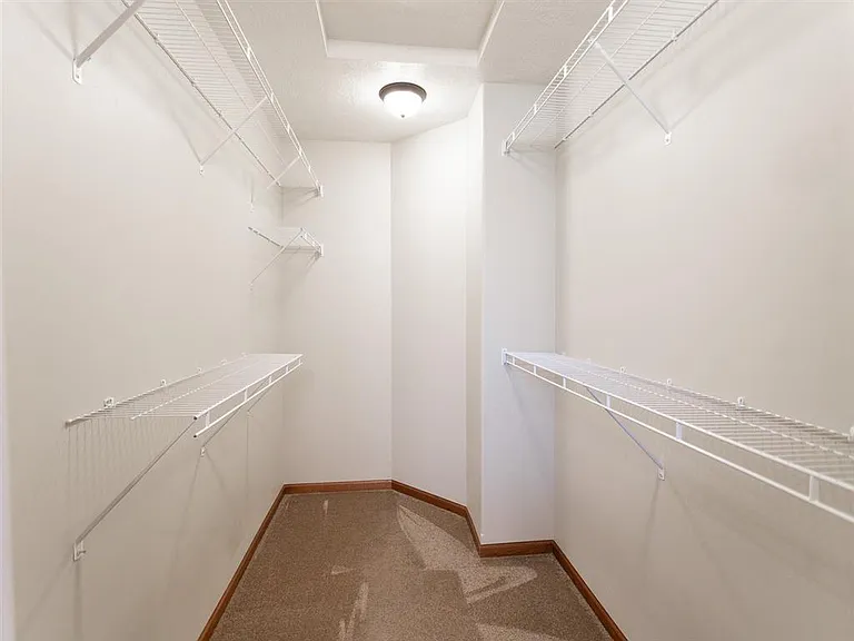 302 S Spring Pl — Photo 15