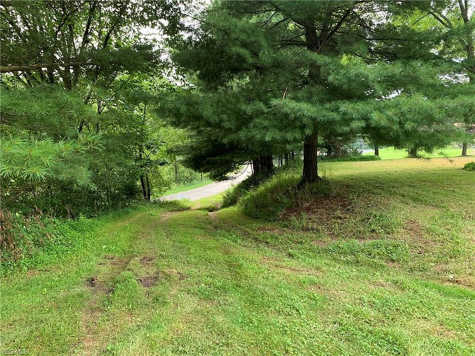 2nd image of 2367 Chase Rd SE