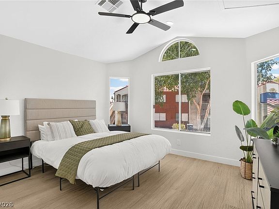 4th image of 2681 Rungsted St