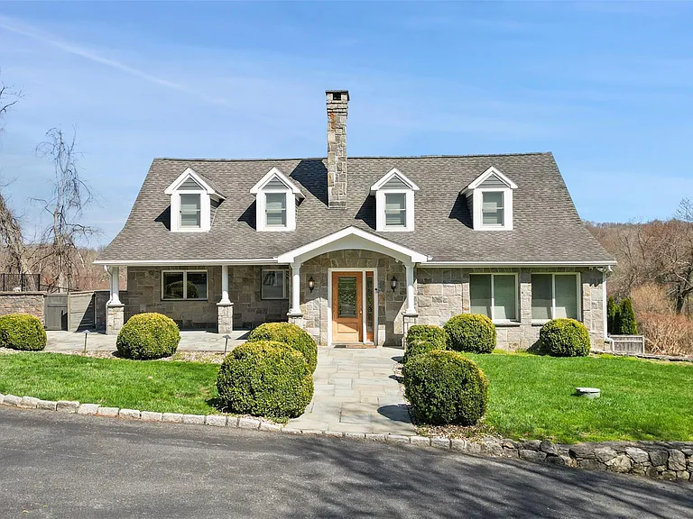 20 Primrose St — Photo 1