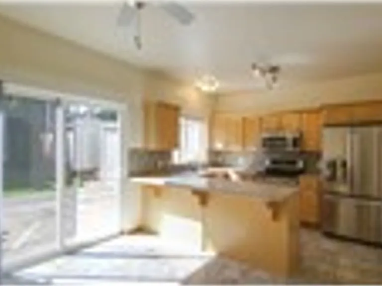 1016 Campbell Ave — Photo 4