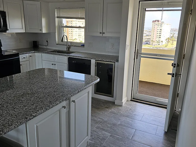 4725 Cove Cir #1002 — Photo 20