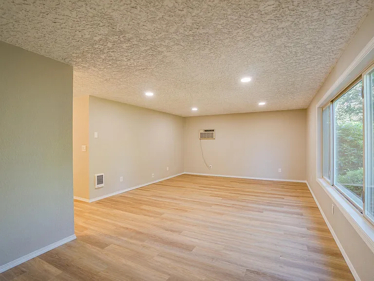 6206 NW Cherry St — Photo 27