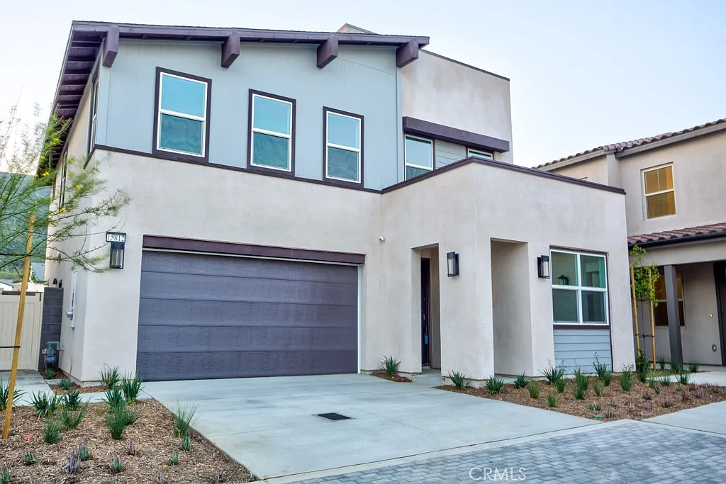 4 bed, 2136 sqft, $3,800 — Photo 1