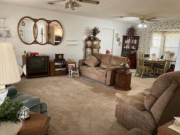4th image of 1425 Glendale Dr