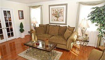 2nd image of 137 Oakview Dr