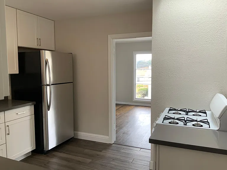2929 Irving St — Photo 5