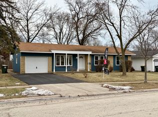 54 Brantwood Ave, Elk Grove Village, IL 60007