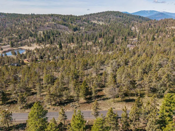 1140 Vine Maple Dr, Klamath Falls, OR 97601